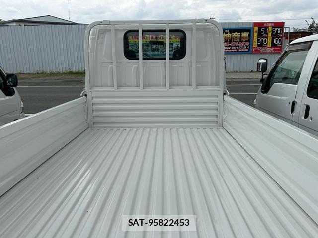Mazda TITAN 2009-04 8218737-12