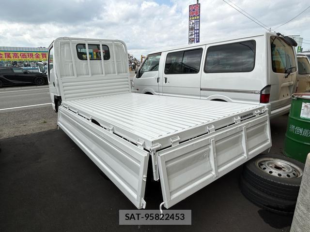 Mazda TITAN 2009-04 8218737-16
