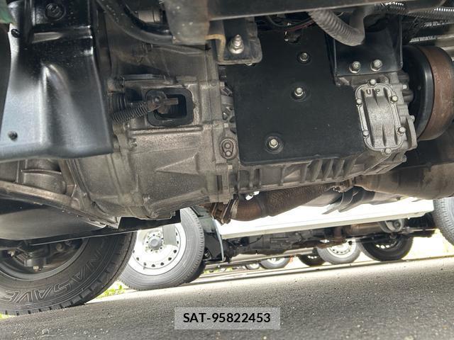 Mazda TITAN 2009-04 8218737-18