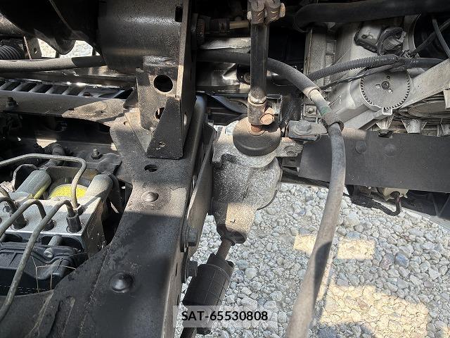 Mazda TITAN 2010-06 8223563-12