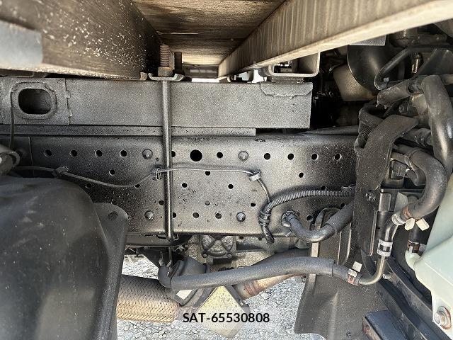 Mazda TITAN 2010-06 8223563-18