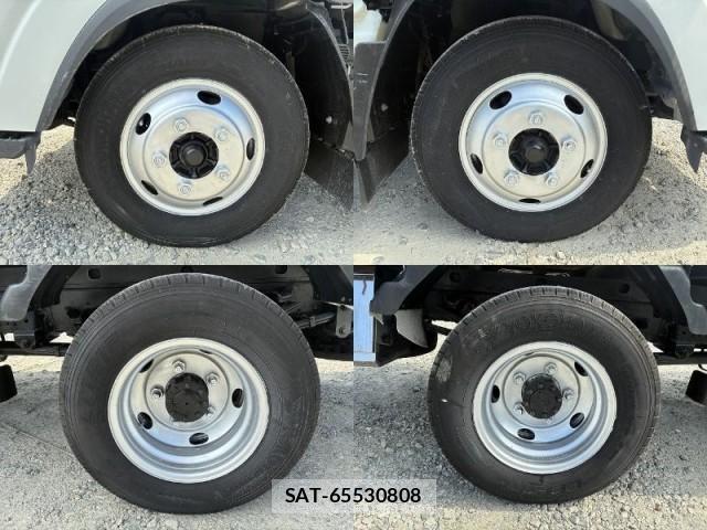 Mazda TITAN 2010-06 8223563-8