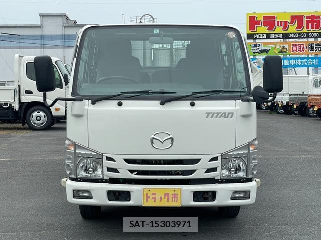 Mazda TITAN 2019-04 8224757-1