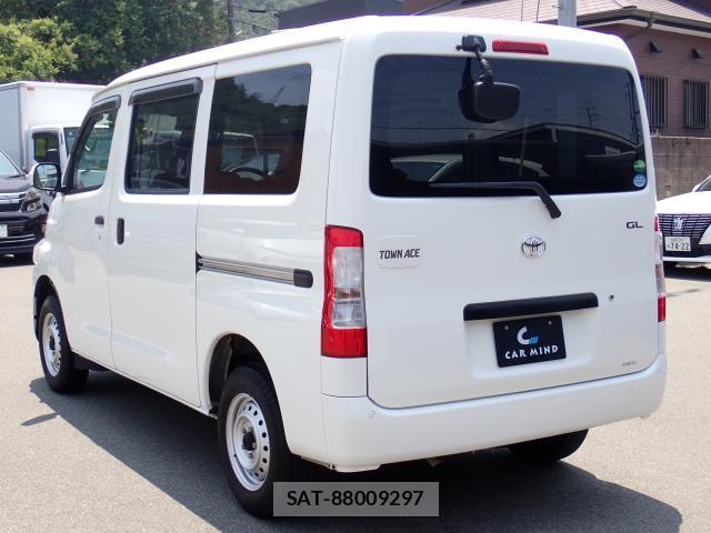 Toyota TOWNACE VAN 2021-05 8218378-14