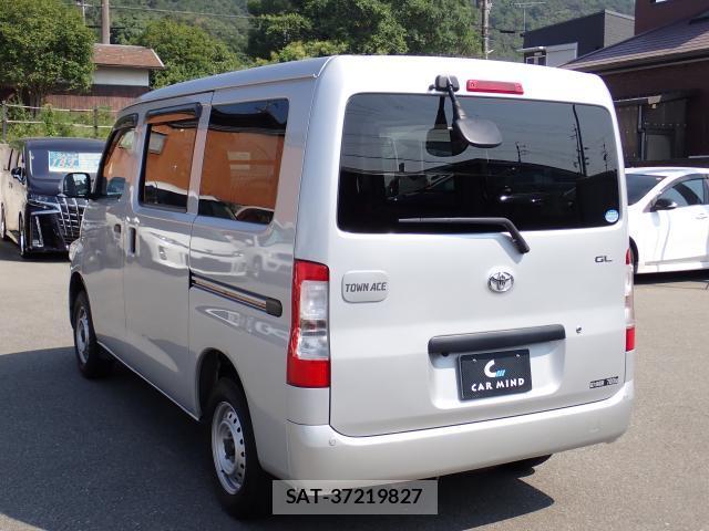 Toyota TOWNACE VAN 2021-03 8218381-14