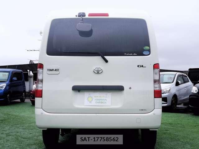Toyota TOWNACE VAN 2021-06 8220596-19
