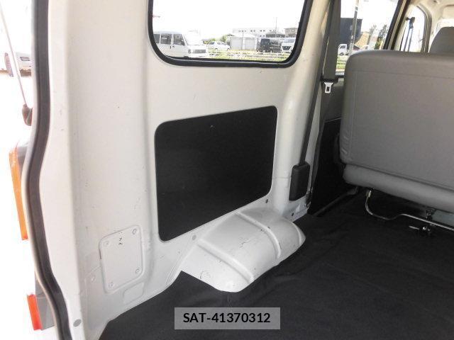 Toyota TOWNACE VAN 2017-04 8221619-17
