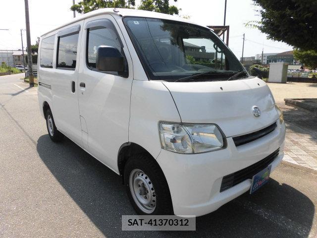 Toyota TOWNACE VAN 2017-04 8221619-5