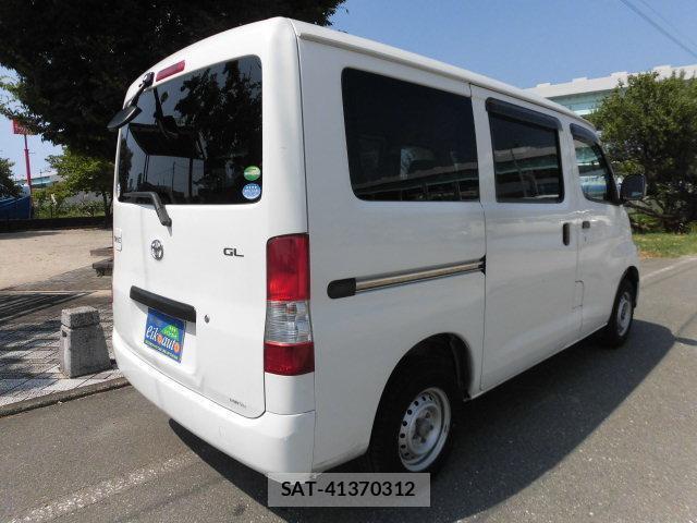 Toyota TOWNACE VAN 2017-04 8221619-7