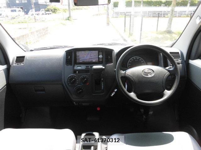 Toyota TOWNACE VAN 2017-04 8221619-8