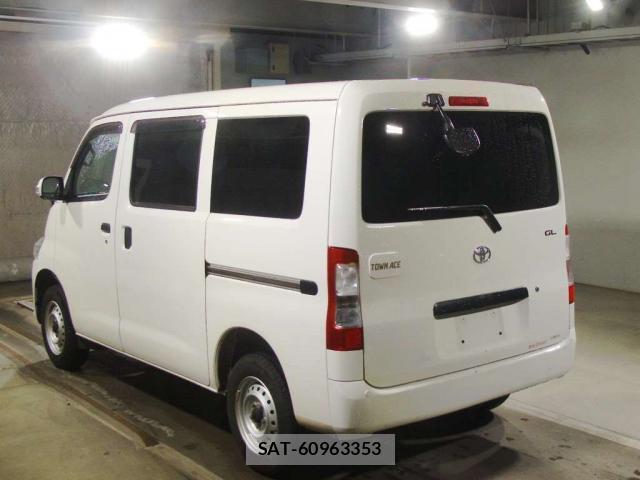 Toyota TOWNACE VAN 2021-06 8222547-3
