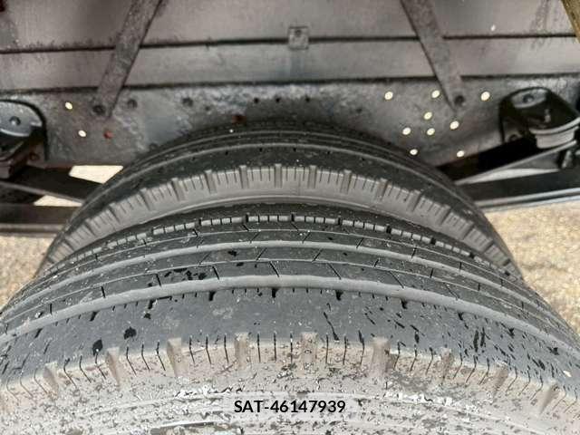 Toyota TOYOACE 2017-03 8218128-12