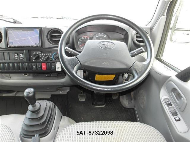 Toyota TOYOACE 2019-10 8218801-19