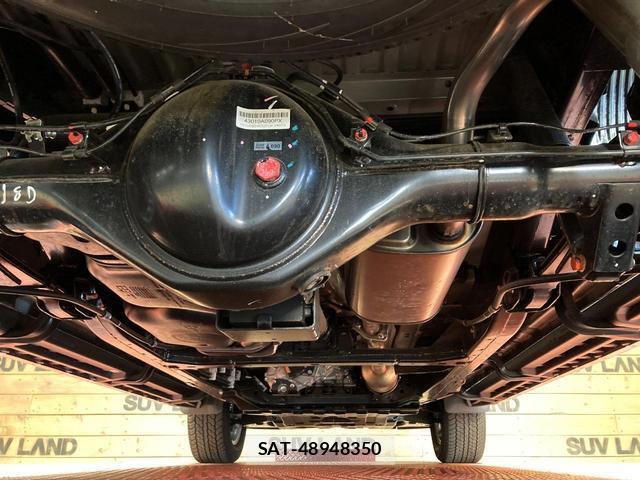 Mitsubishi TRITON 2024-10 8217308-18