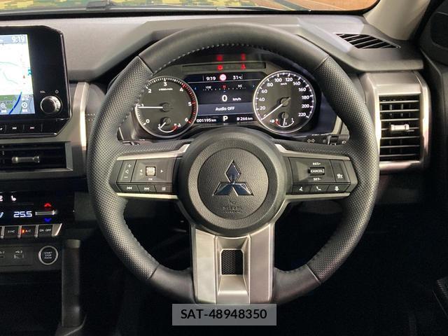 Mitsubishi TRITON 2024-10 8217308-7