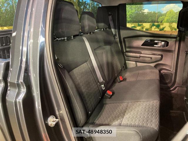 Mitsubishi TRITON 2024-10 8217308-9