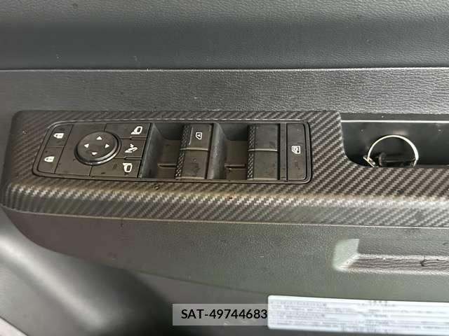 Mitsubishi TRITON 2025-09 8218261-15