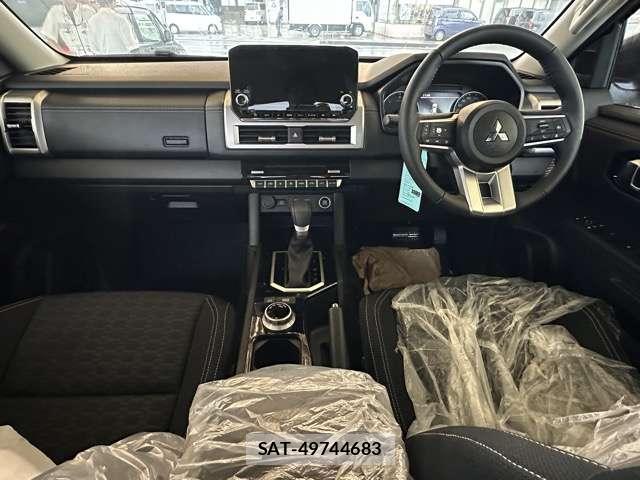 Mitsubishi TRITON 2025-09 8218261-2