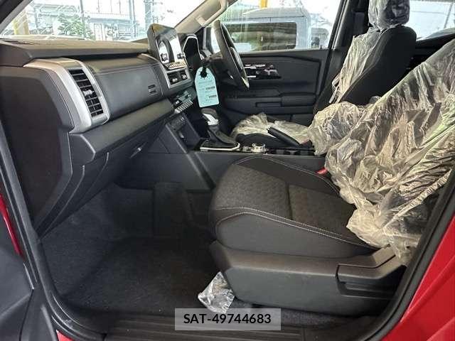 Mitsubishi TRITON 2025-09 8218261-4