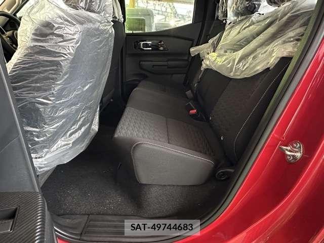 Mitsubishi TRITON 2025-09 8218261-5