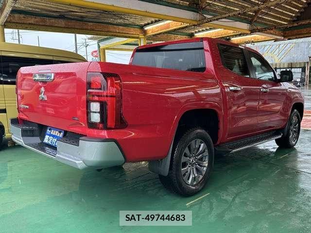 Mitsubishi TRITON 2025-09 8218261-6