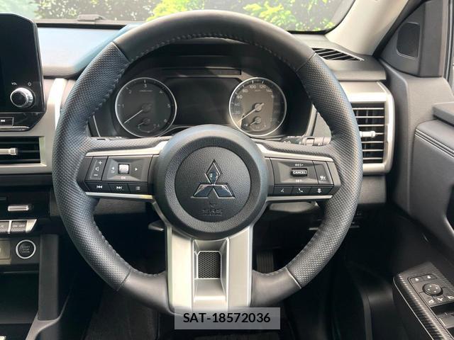 Mitsubishi TRITON 2025-11 8220374-10