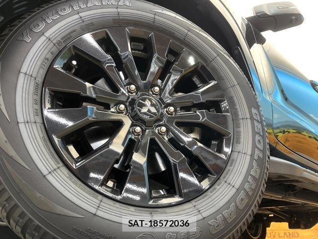 Mitsubishi TRITON 2025-11 8220374-12