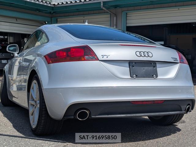 Audi TT 2011-12 8224402-1