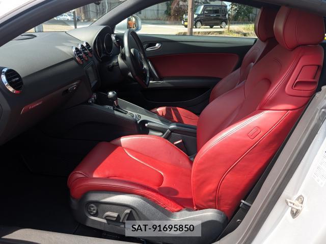 Audi TT 2011-12 8224402-17