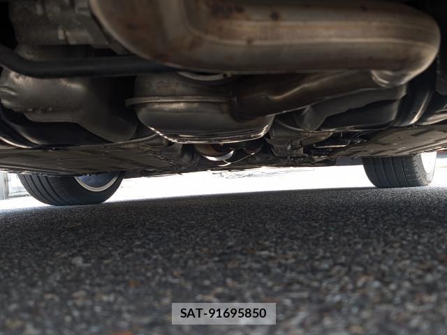 Audi TT 2011-12 8224402-18
