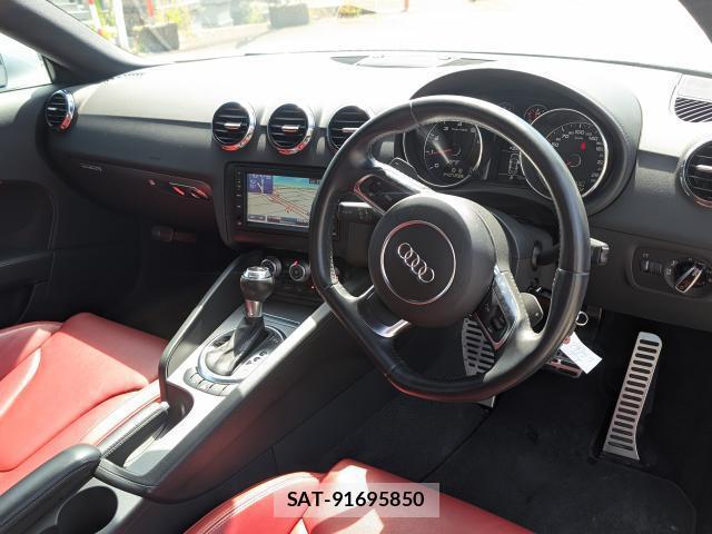 Audi TT 2011-12 8224402-2