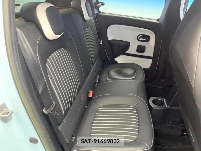 Renault TWINGO 2022-06 8216876-9