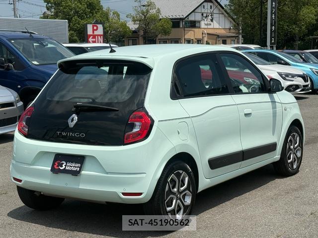 Renault TWINGO 2021-04 8221933-11