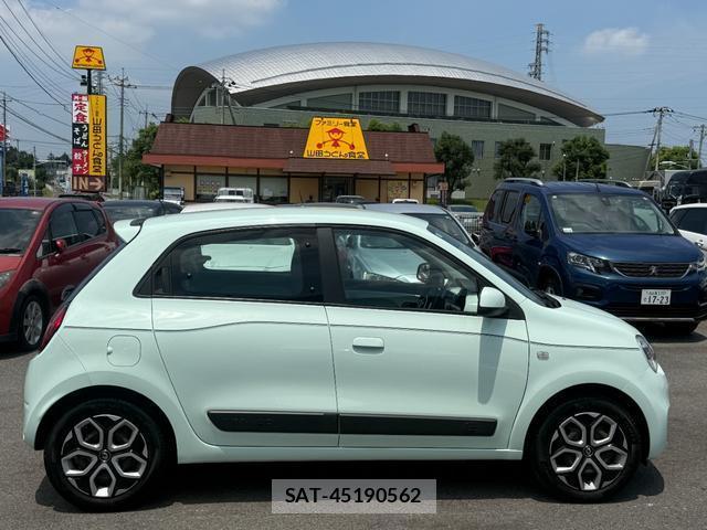 Renault TWINGO 2021-04 8221933-12