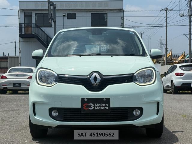 Renault TWINGO 2021-04 8221933-2