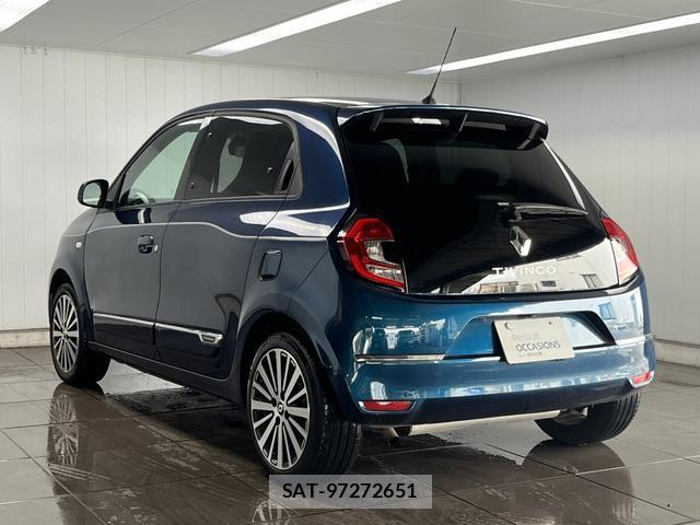 Renault TWINGO 2022-01 8223707-2