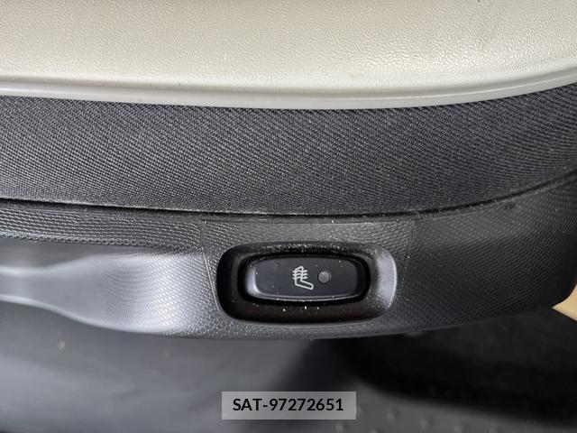 Renault TWINGO 2022-01 8223707-7