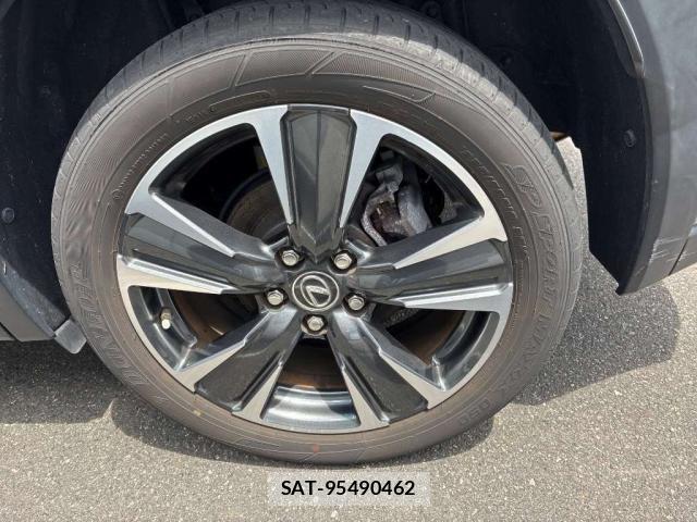 Lexus UX 2023-07 8216384-8