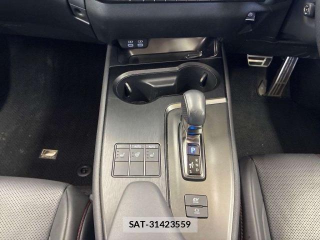 Lexus UX 2024-04 8223144-7