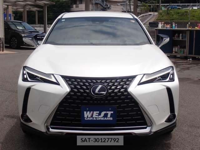 Lexus UX 2021-06 8223840-14