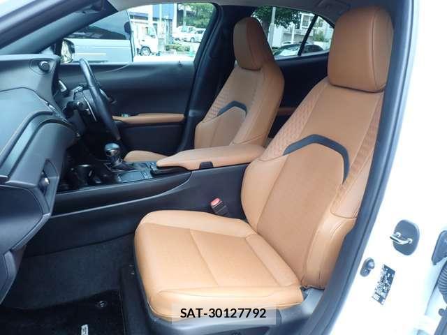 Lexus UX 2021-06 8223840-3