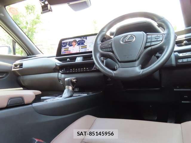 Lexus UX 2022-09 8224300-12