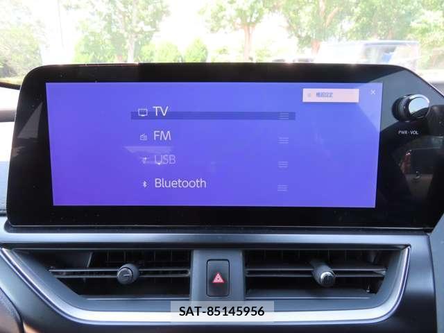 Lexus UX 2022-09 8224300-15