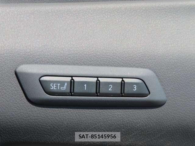 Lexus UX 2022-09 8224300-18