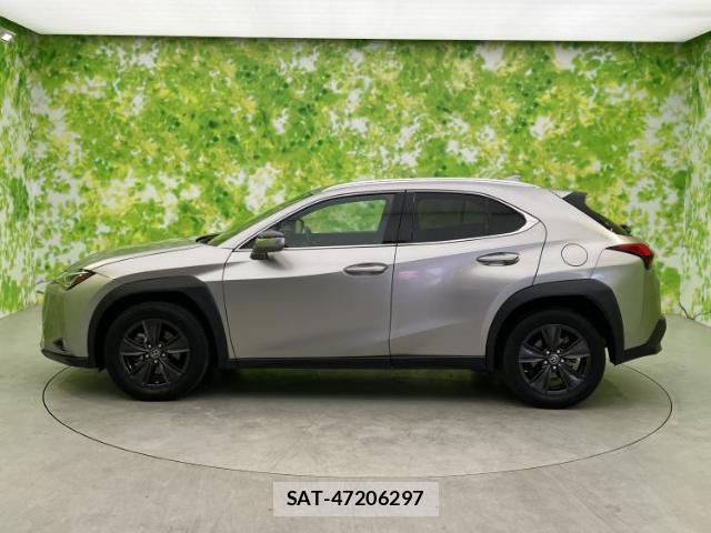 Lexus UX 2019-07 8225468-1