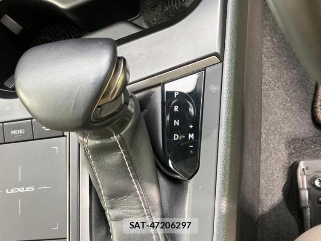 Lexus UX 2019-07 8225468-17
