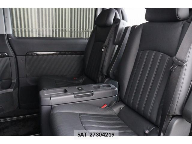 Mercedes Benz V-CLASS 2012-02 8220821-10