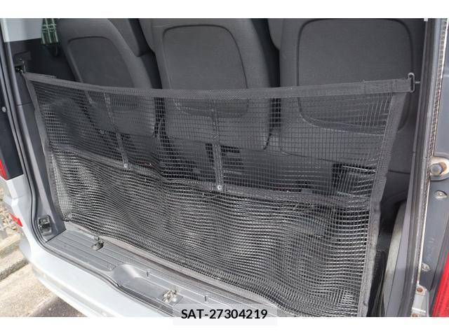 Mercedes Benz V-CLASS 2012-02 8220821-17