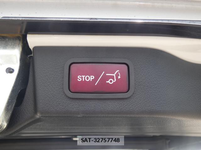 Mercedes Benz V-CLASS 2023-09 8221532-18