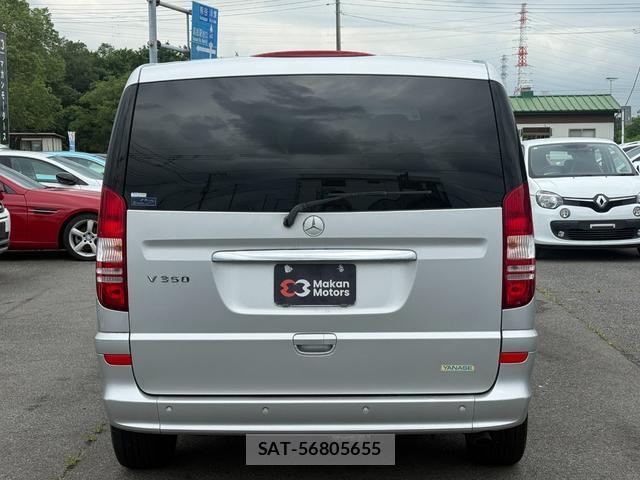 Mercedes Benz V-CLASS 2011-03 8221935-10